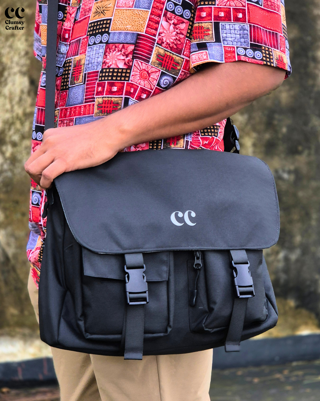 CC Messenger Bag- Black