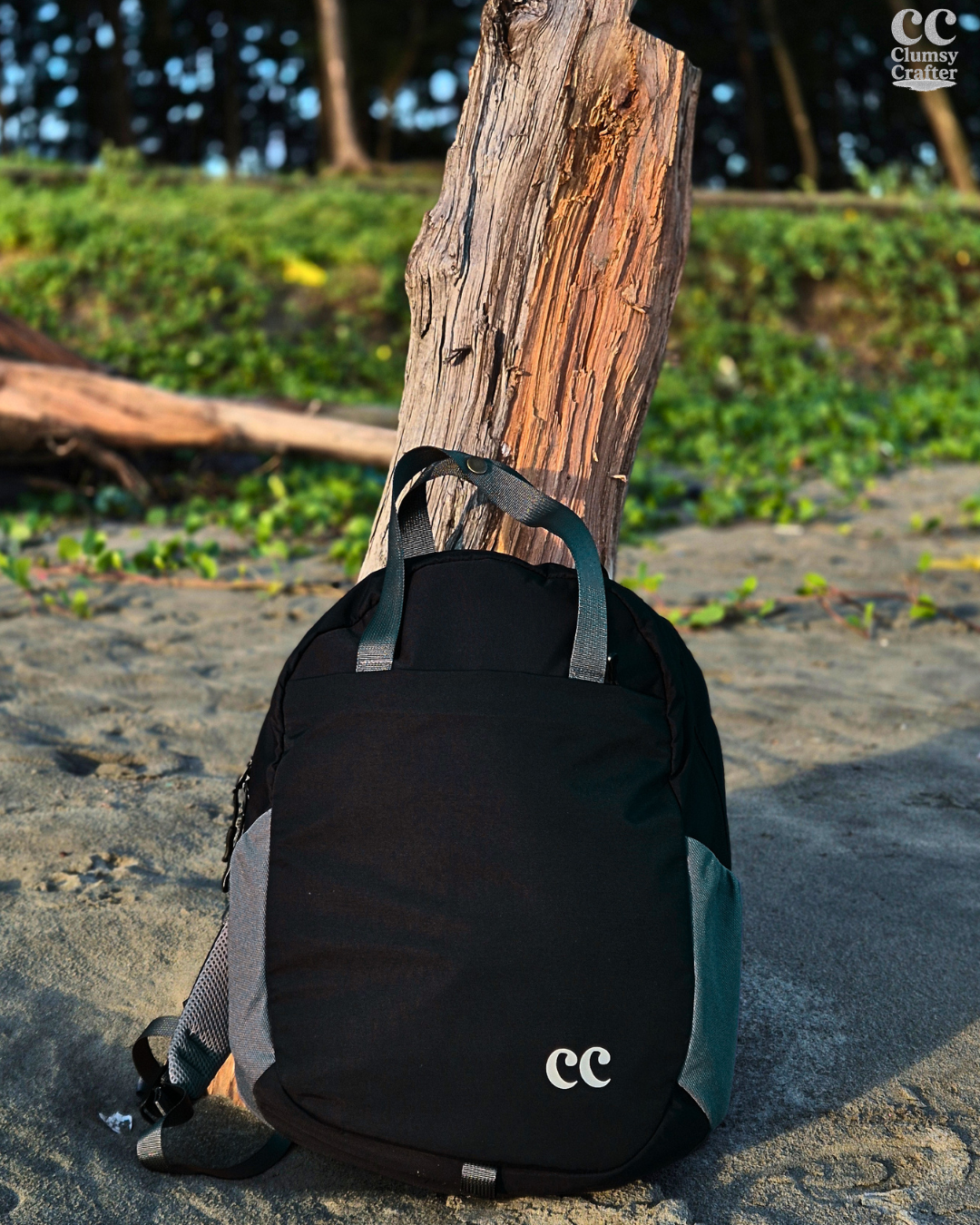 Nomad Daypack- Jet Black