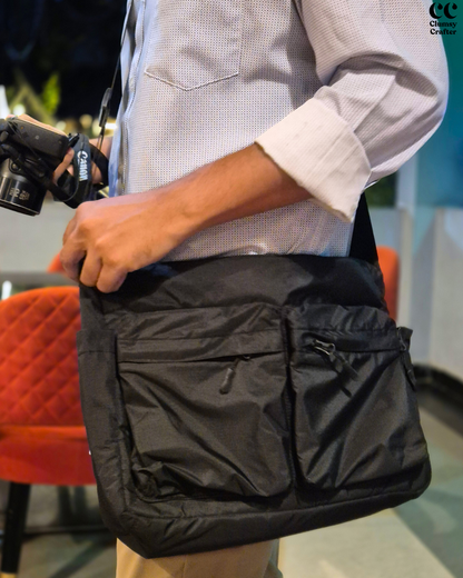 Juno Messenger Bag- Black