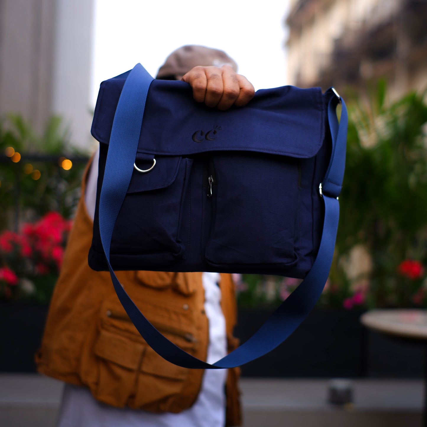 01. CC Messenger Bag