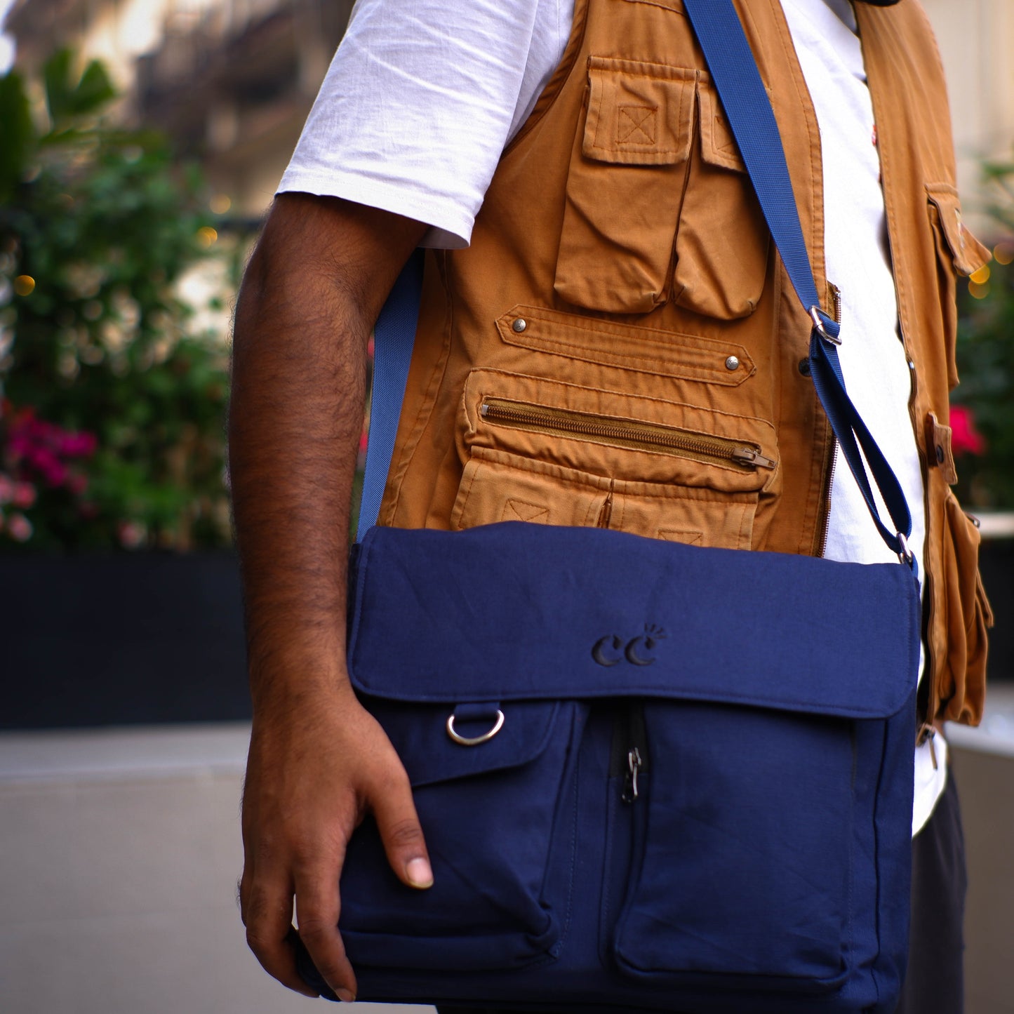 01. CC Messenger Bag