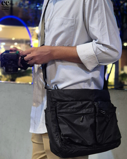 Juno Messenger Bag- Black