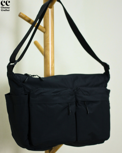 Juno Messenger Bag- Carbon Black