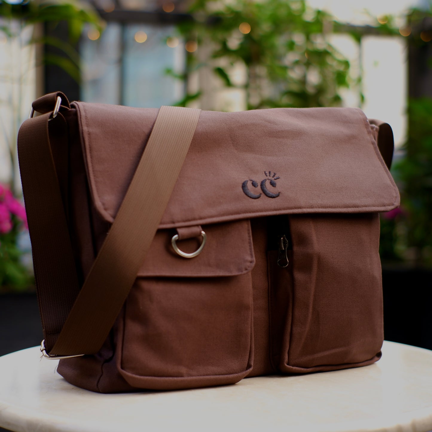 01. CC Messenger Bag