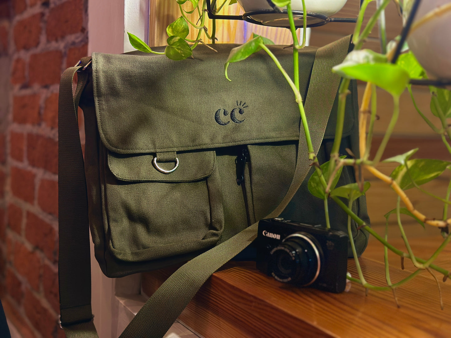 01. CC Messenger Bag- 10% DISCOUNT