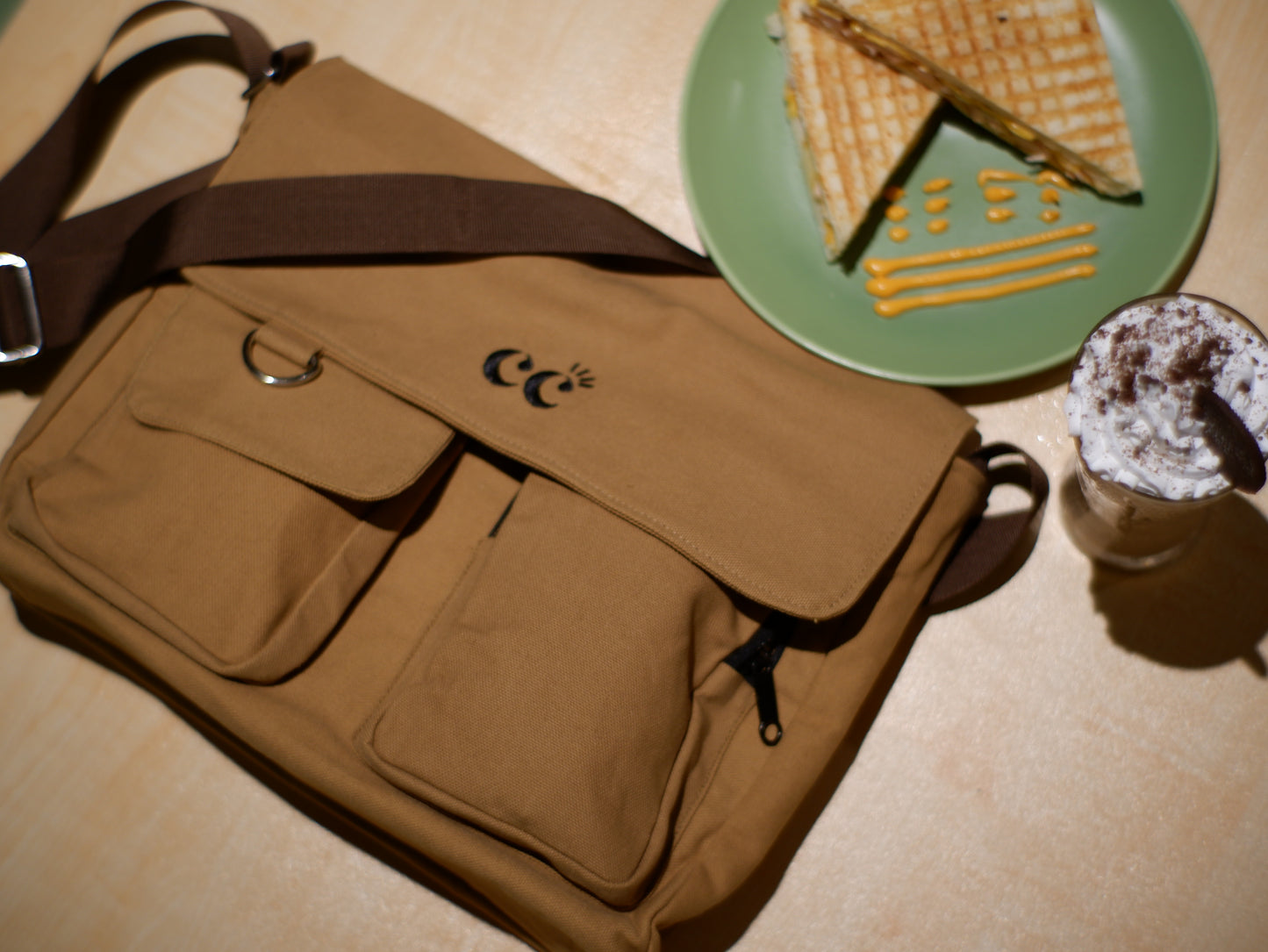 01. CC Messenger Bag